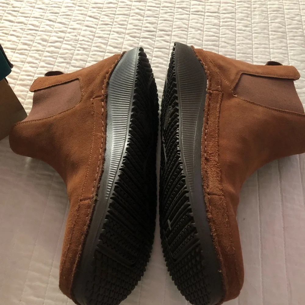 Chaco Men's Chelsea Boots Chestnut Brown Suede Size 10 New